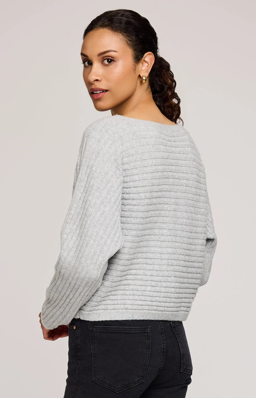 GFX2508-3114 Niko Boxy Crop Sweater