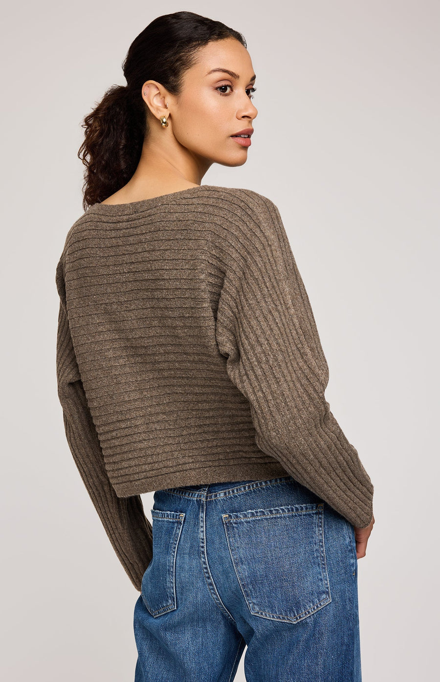 GFX2508-3114 Niko Boxy Crop Sweater