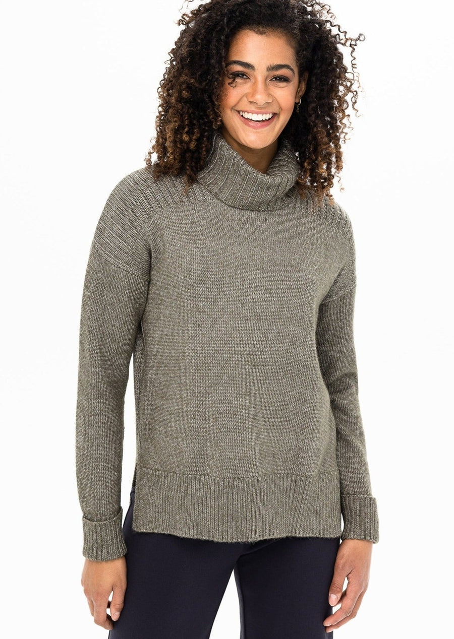 REN6864 Turtleneck Knit Sweater