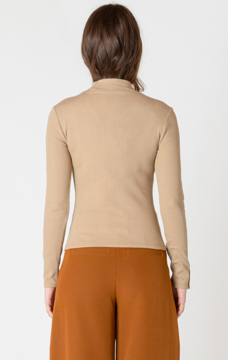 BT2624001 Ribbed Mockneck Top