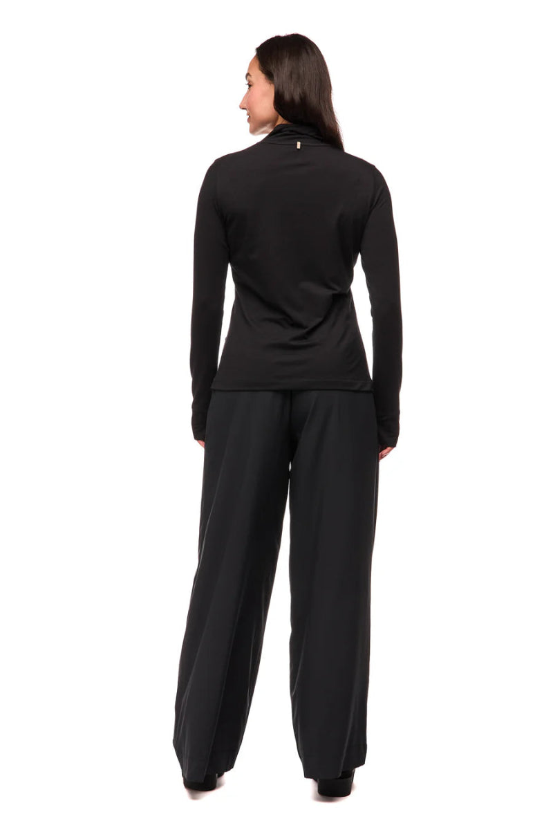 IND25T0036 Strika III Cross Neck L/S Top - kc clothing