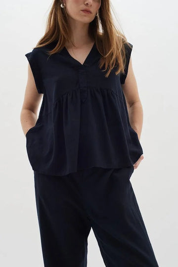 INW30109308 Ellie V - Top - kc clothing