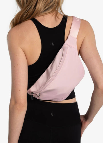 LO0928 Taylor Belt Bag - kc clothing