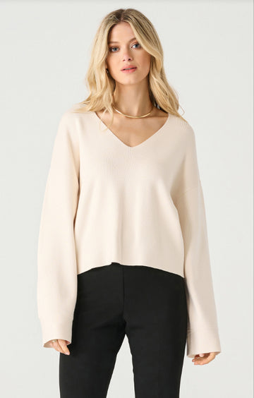 BT2427008 L/S V-Neck Sweater