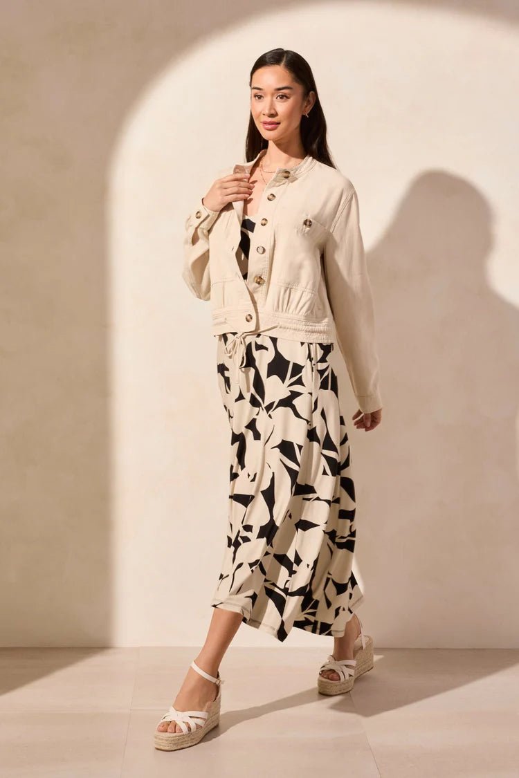 TR2186o Button Front Cropped Jacket W/Drawstring - kc clothing