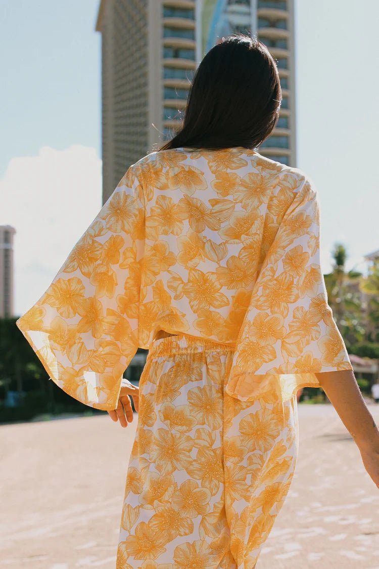 TR2217xx Kimono Top W/Front Tie - kc clothing