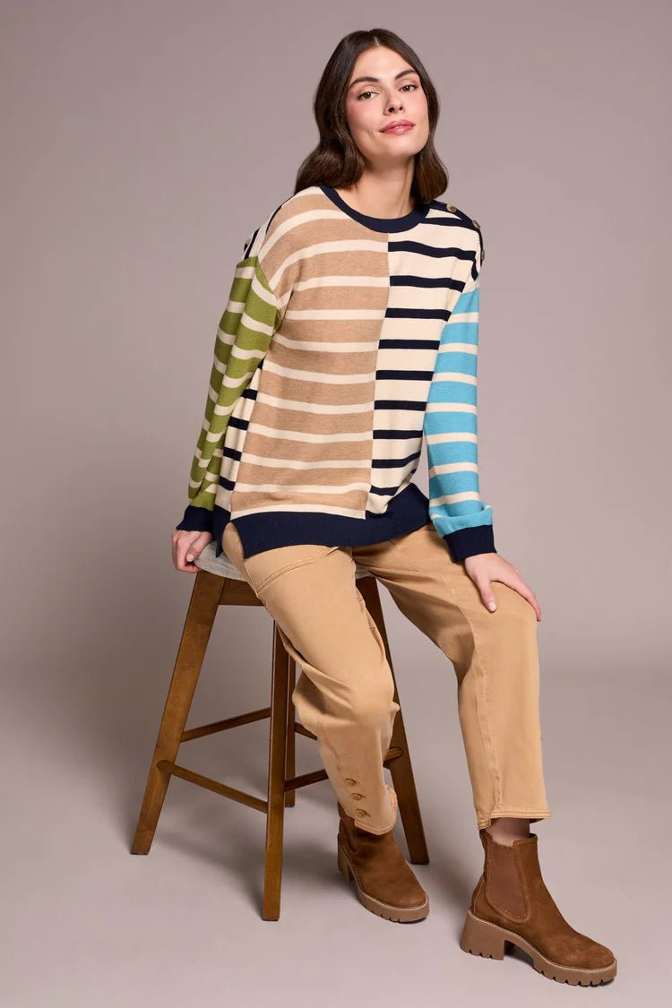 TR2364o L/S Crew Neck Sweater W/Buttons - kc clothing