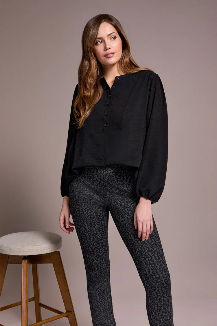 TR5971o L/S Blouse W/Folded Hem