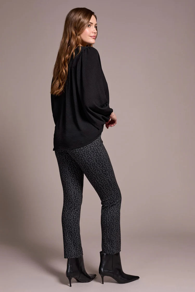 TR5971o L/S Blouse W/Folded Hem