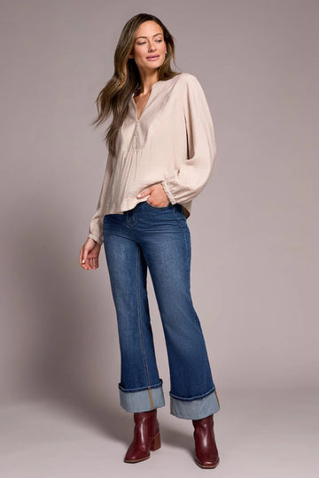 TR2347o L/S Blouse W/Front Plack