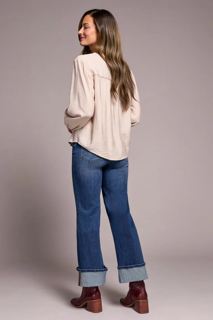 TR2347o L/S Blouse W/Front Plack